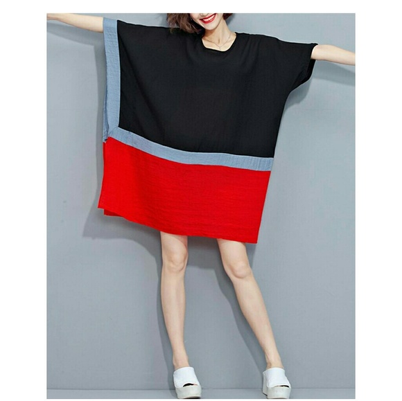 HOST PICK!!Black Gray Red Oversized Colorblock Top - Picture 4 of 5